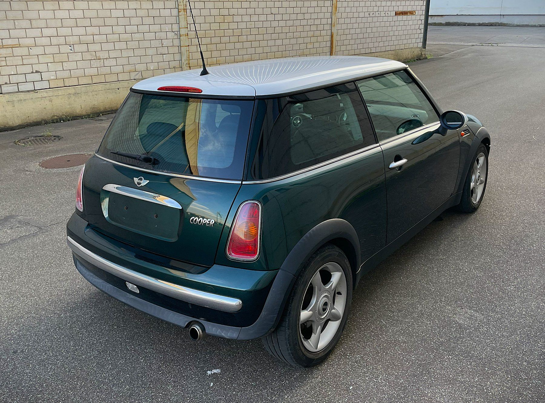 Mini Automobili: MINI Cooper / GEPFLEGT – Difettoso da Wil SG venduto da d.d.d 4