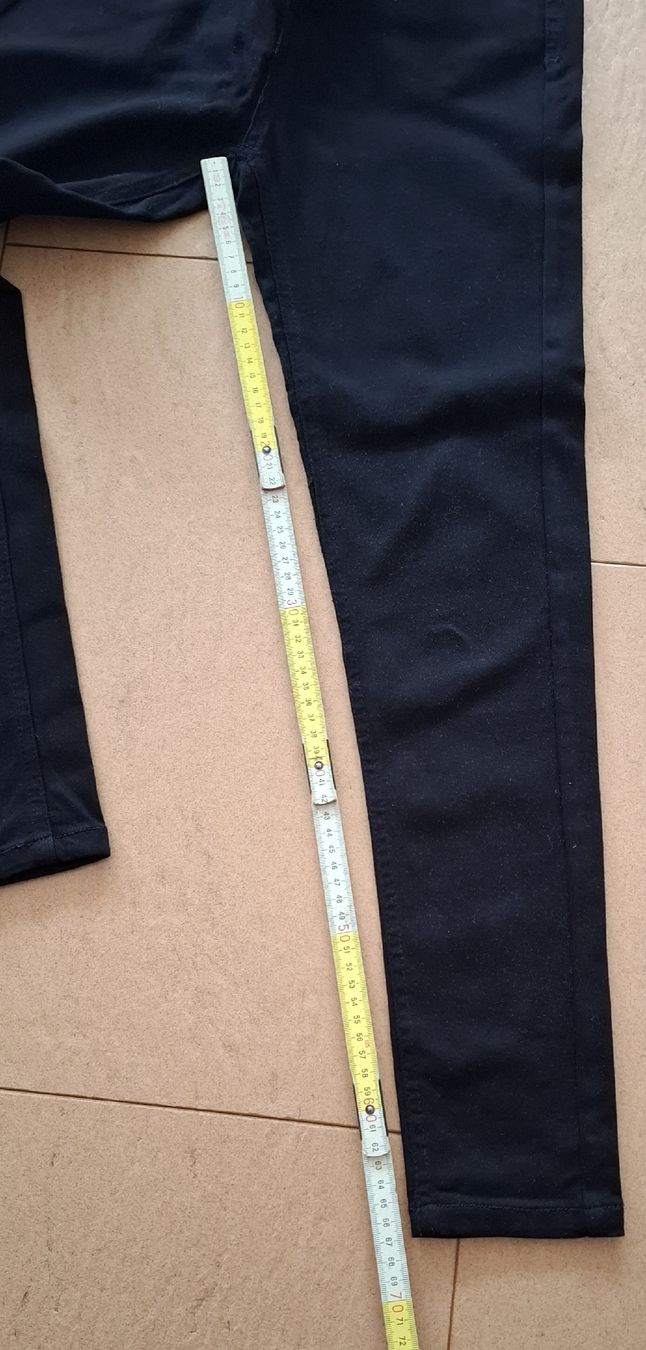 Jeans: Jeans schwarz Grösse M von Chicoree – Gebraucht aus Thun von lede 2