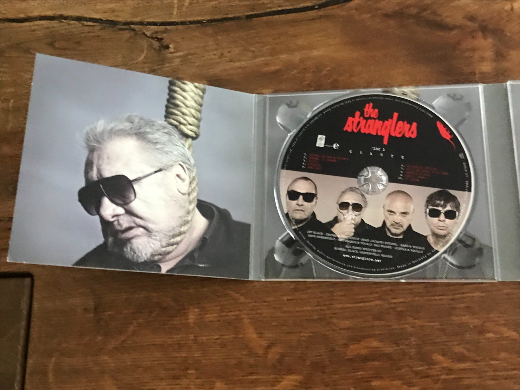 CDs: THE STRANGLERS - Giants - 2CD – Gebraucht aus Buchs AG von Archie 2