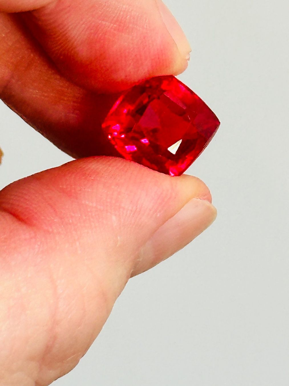 Pietre preziose: 7.70 Ct  Certified – Nuovo e nell'imballaggio originale da Genève venduto da AWWA 5
