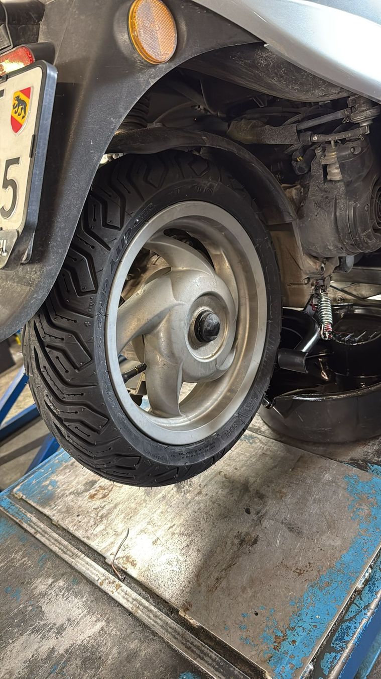 Piaggio Strada: Piaggio Fly 125, Topcase, 8577km – Usato da Safnern venduto da den_v6bt 6