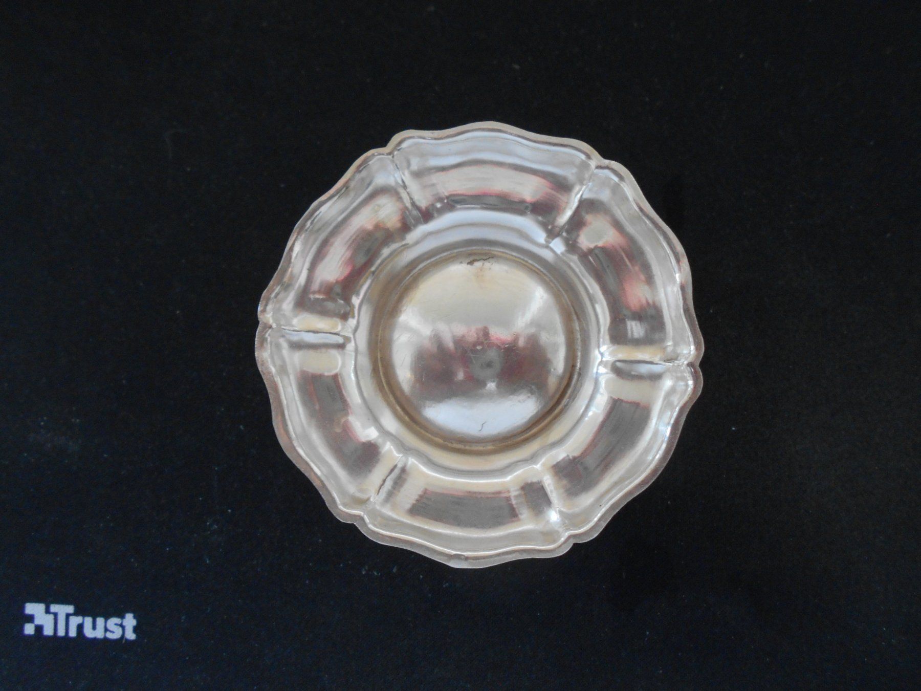 Plateaux: Hübsches versilbertes Schälchen Durchmesser ca. 7 cm – D'occasion à Hünibach par vielesachen 2