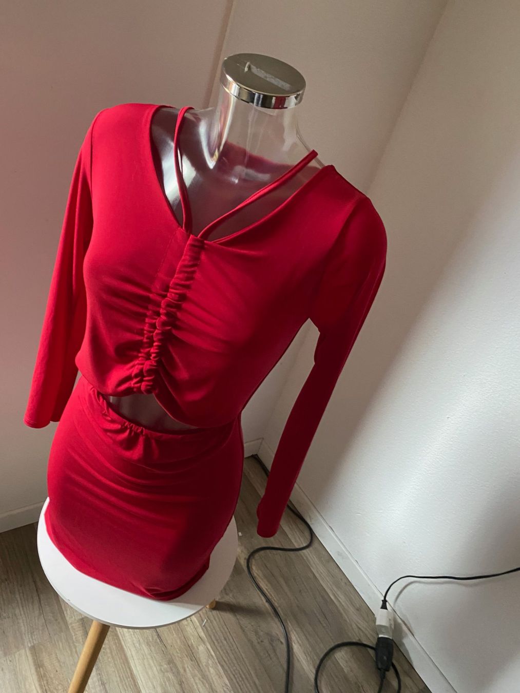 Vestiti: WalG Kleid rot Grösse M – Usato da Allenwinden venduto da Obalu 2