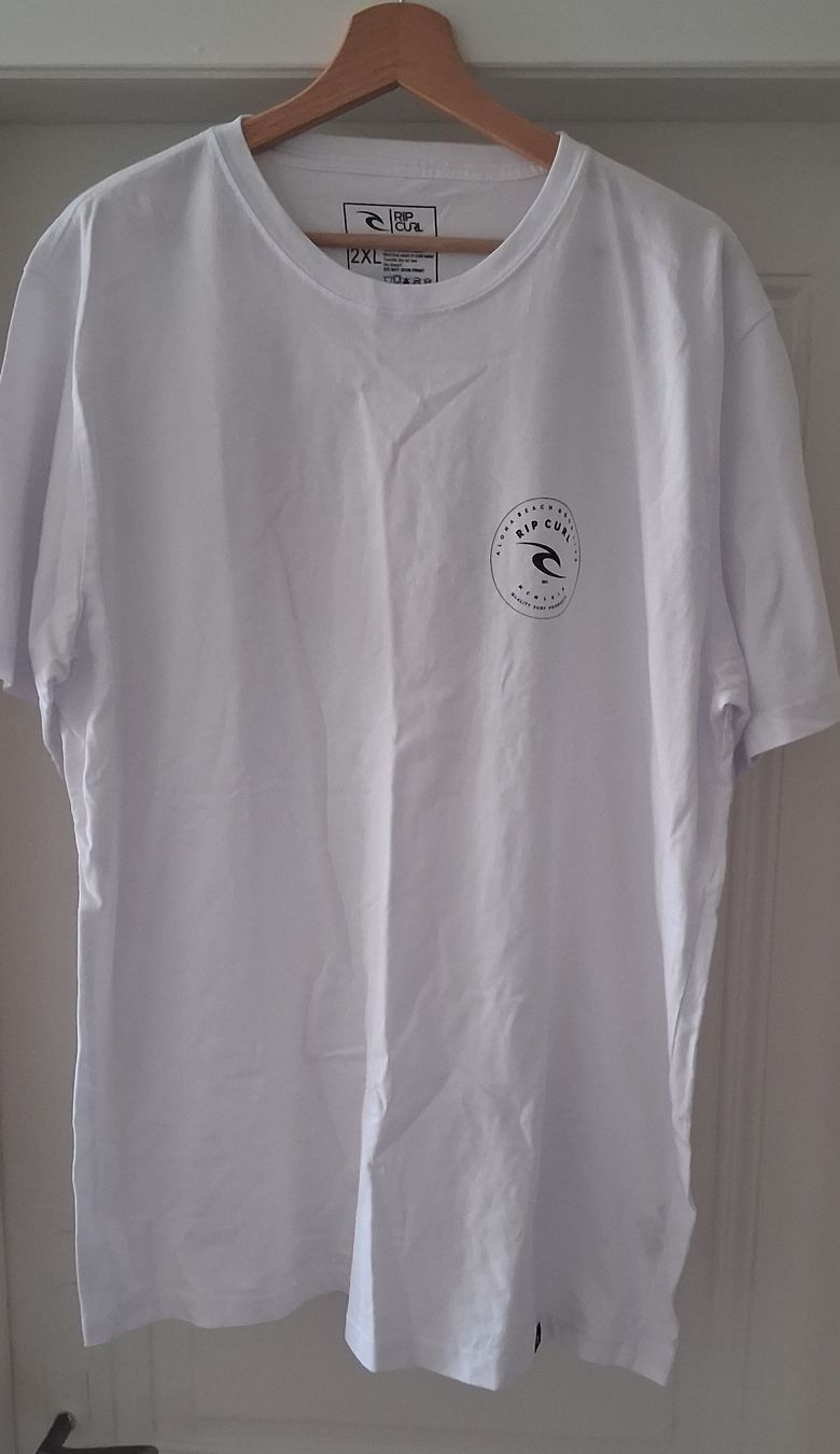 Rip Curl T-Shirts: Rip Curl T-Shirt Weiss Grösse 2XL Sommerliches Basic – Gebraucht aus Basel von meh_cm2k