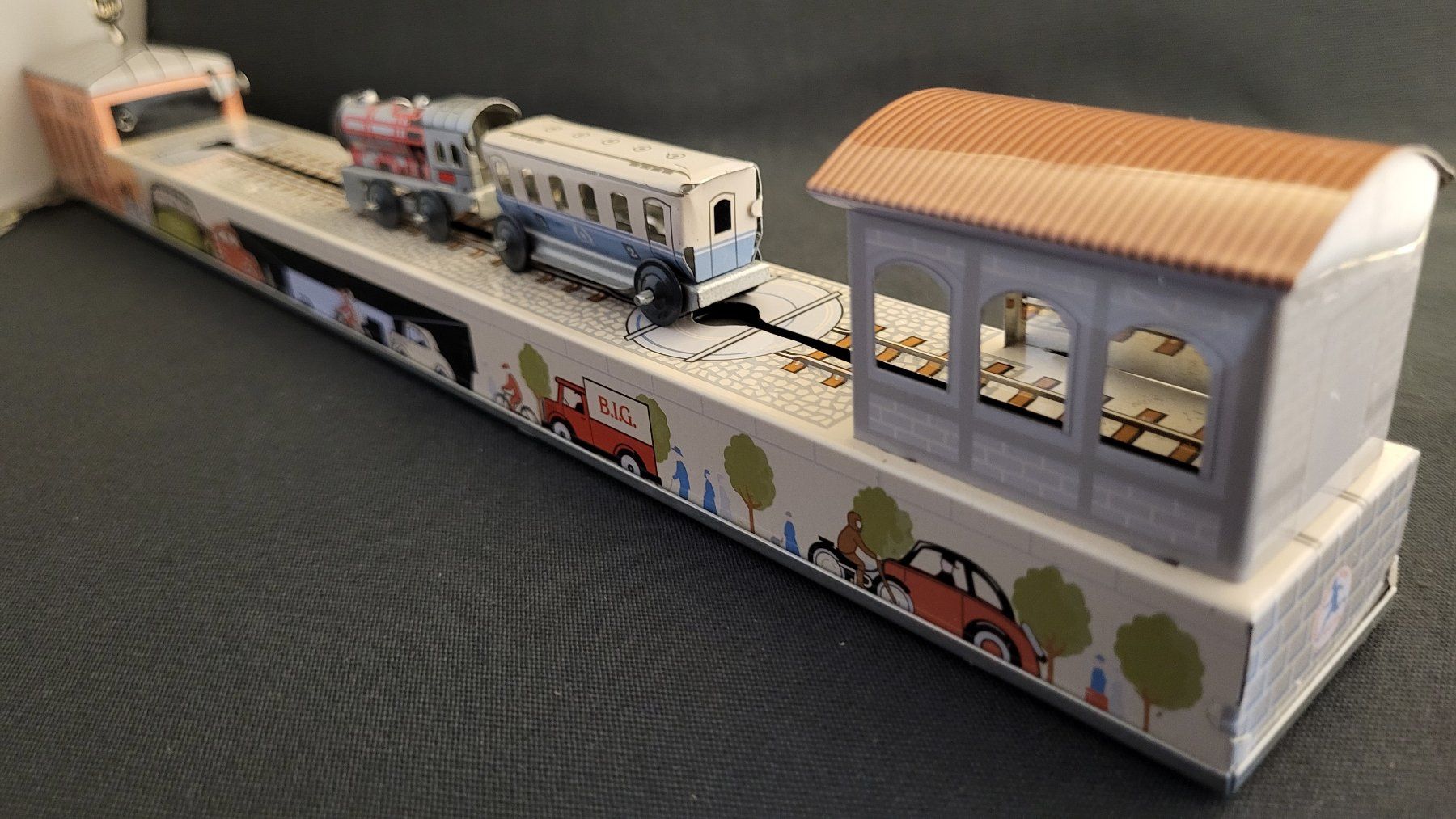 Spielzeuge: Train Station SCHYLLING – Neu und originalverpackt aus Basel von spinne02 1