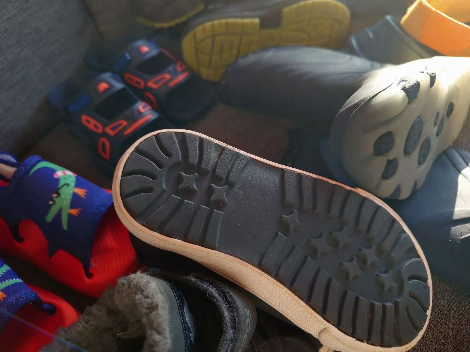 Scarpe da uomo: 7 Paar Kinder Schuhe diverse Grössen  – Usato da Goldach venduto da Fuchour 4