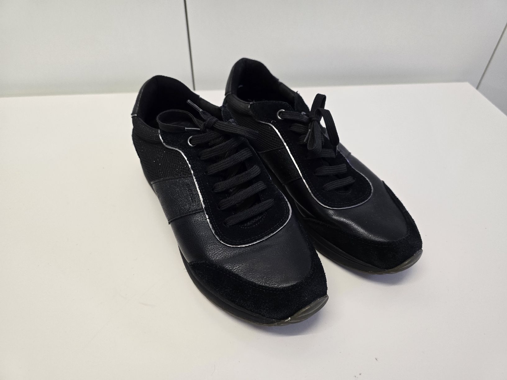 Geox Scarpe da donna: Damen Geox Sneaker Gr.40 – Usato da St. Gallen venduto da CAPYCORP