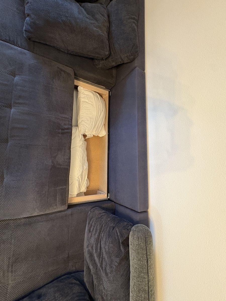 Sofas: Grosses Ecksofa in Dunkelblau  – D'occasion à Bassersdorf par Mojitoboy 4