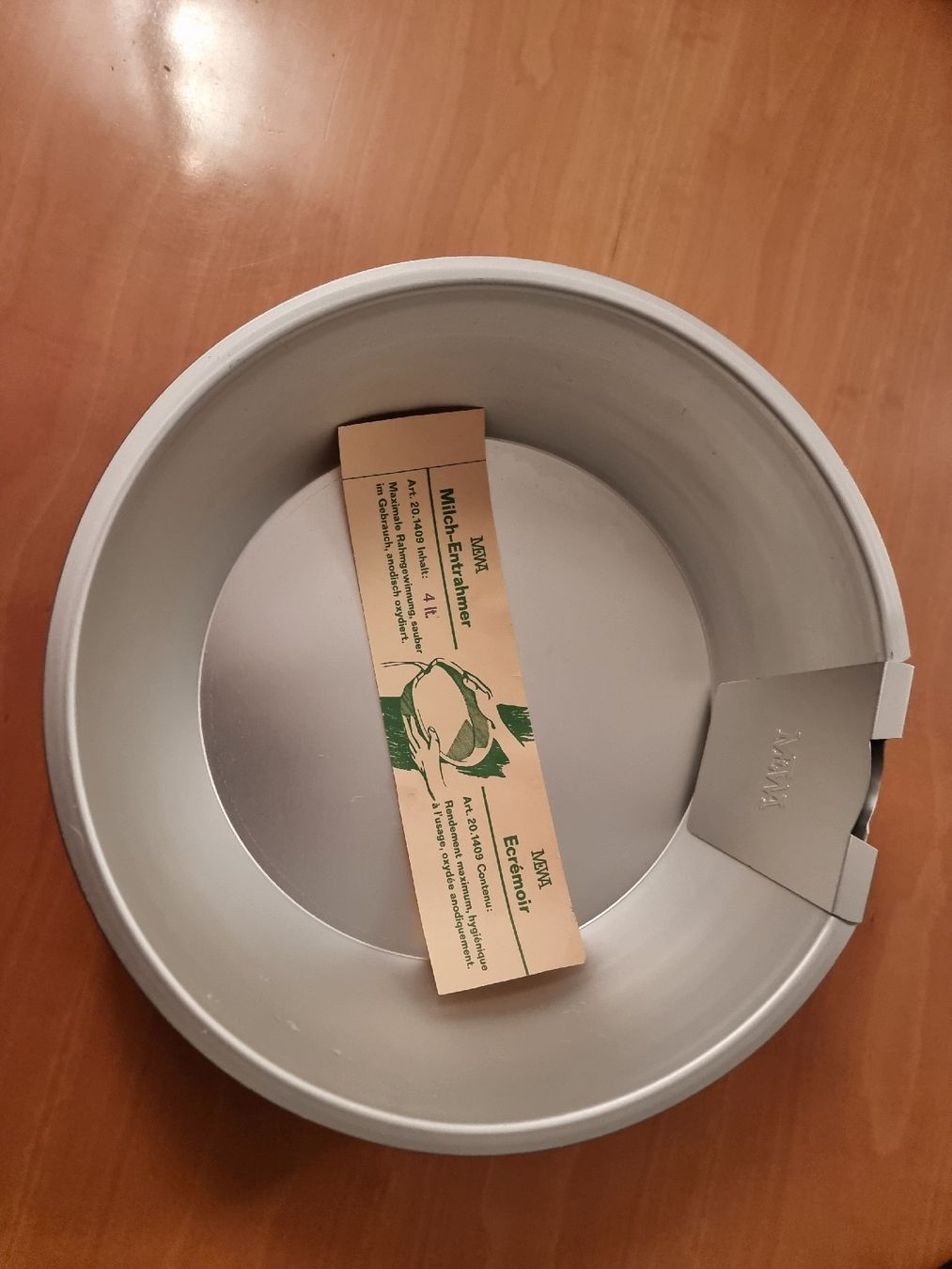 Ciotole: Milch-Entrahmer Becken – Nuovo e nell'imballaggio originale da Uetendorf venduto da .Eidgenosse. 6