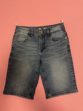Jeans-Shorts, Gr. 152 neu