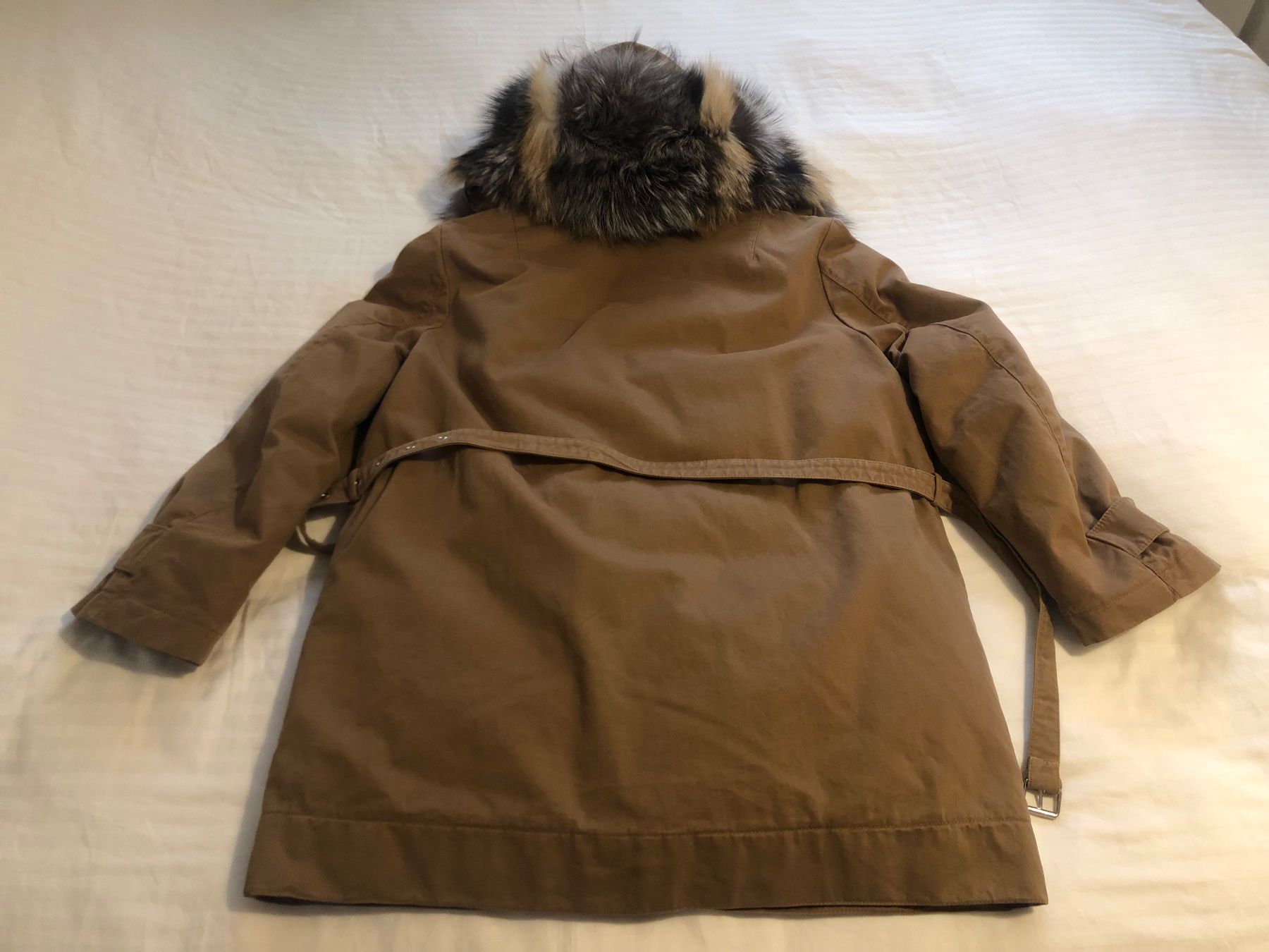 Ermanno Scervino Mäntel: Ermanno Scervino parka – Neu (gemäss Beschreibung) aus Zürich von Yanches 1