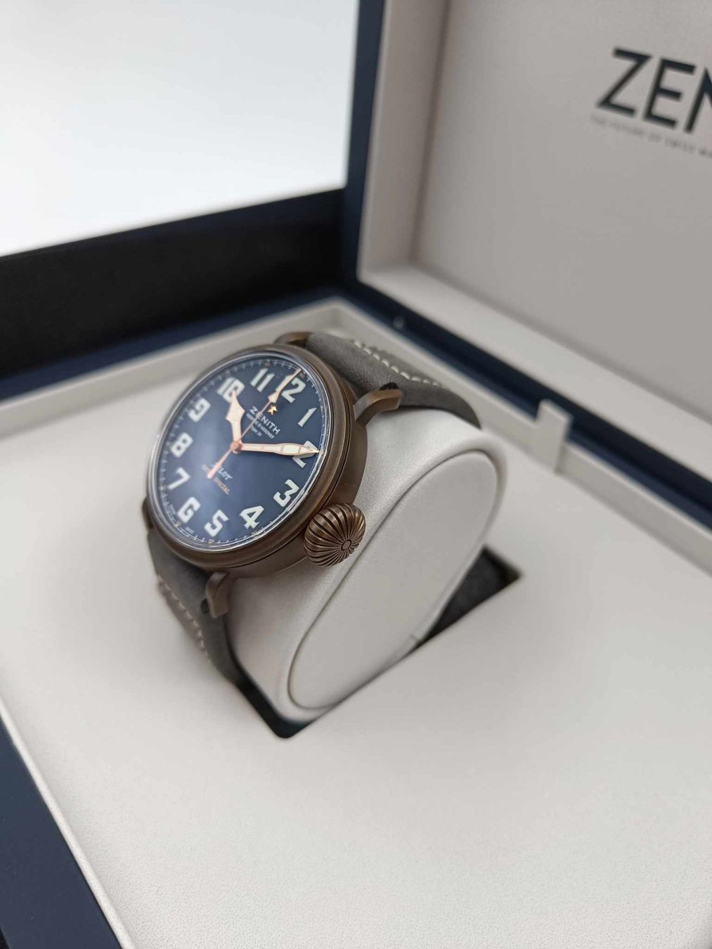 Zenith Orologi: ZENITH "PILOT TYPE 20 EXTRA SPECIAL" IN BRONZE – Nuovo (secondo la descrizione) da Luzern venduto da EdiGem 2