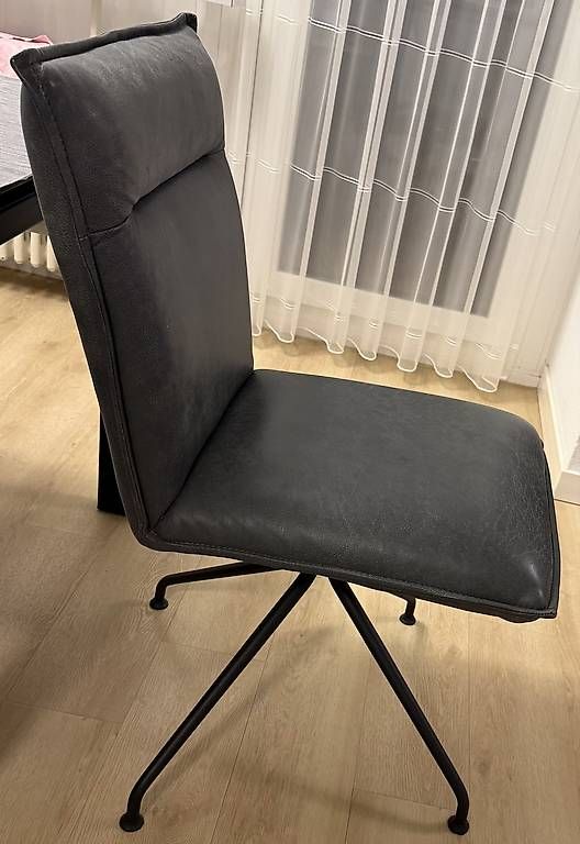 Livique Sedie: 4x Drehbare Leder-Esszimmerstühle – Usato da Frick venduto da Xhajo 1