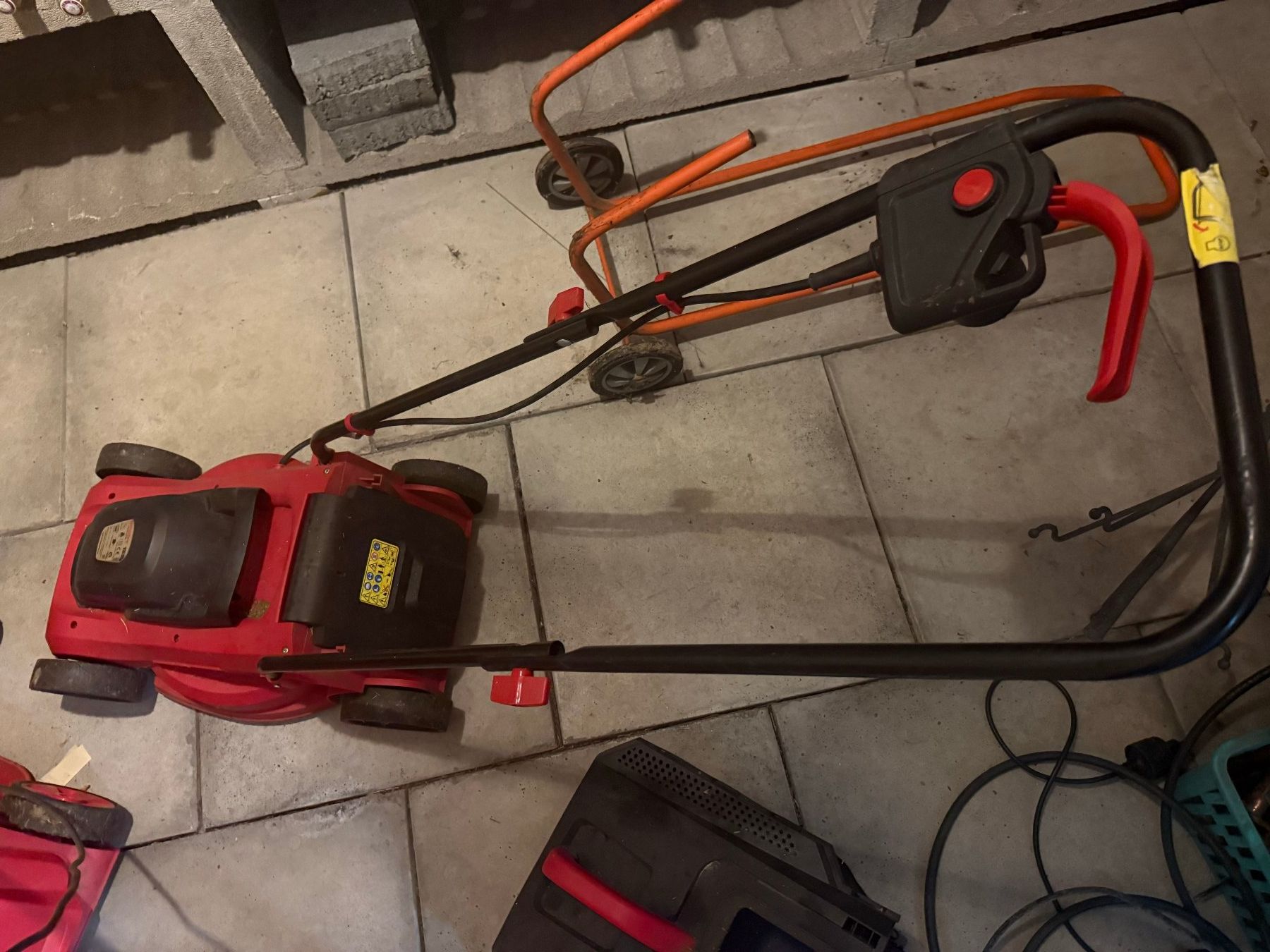 Tagliaerba: Elektrischer Rasenmäher Hecht 1223 – Usato da Zürich venduto da Ypar