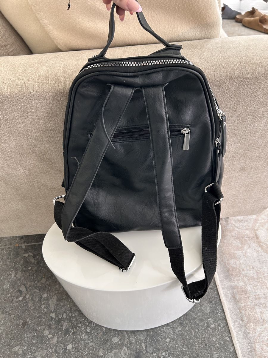 Zaini: Schwarzer Rucksack in Lederoptik  – Usato da Bülach venduto da lguedeskr 1