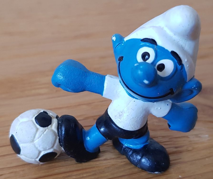 Fussball Schlumpf U Ei
