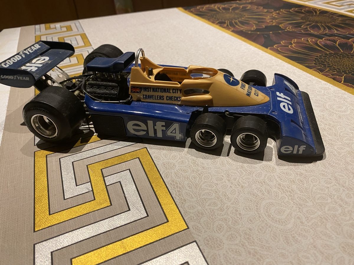 Tyrrell Modellini d'auto: Bburago tyrrell 1/14 – Usato da St. Margrethen SG venduto da Alfista_159