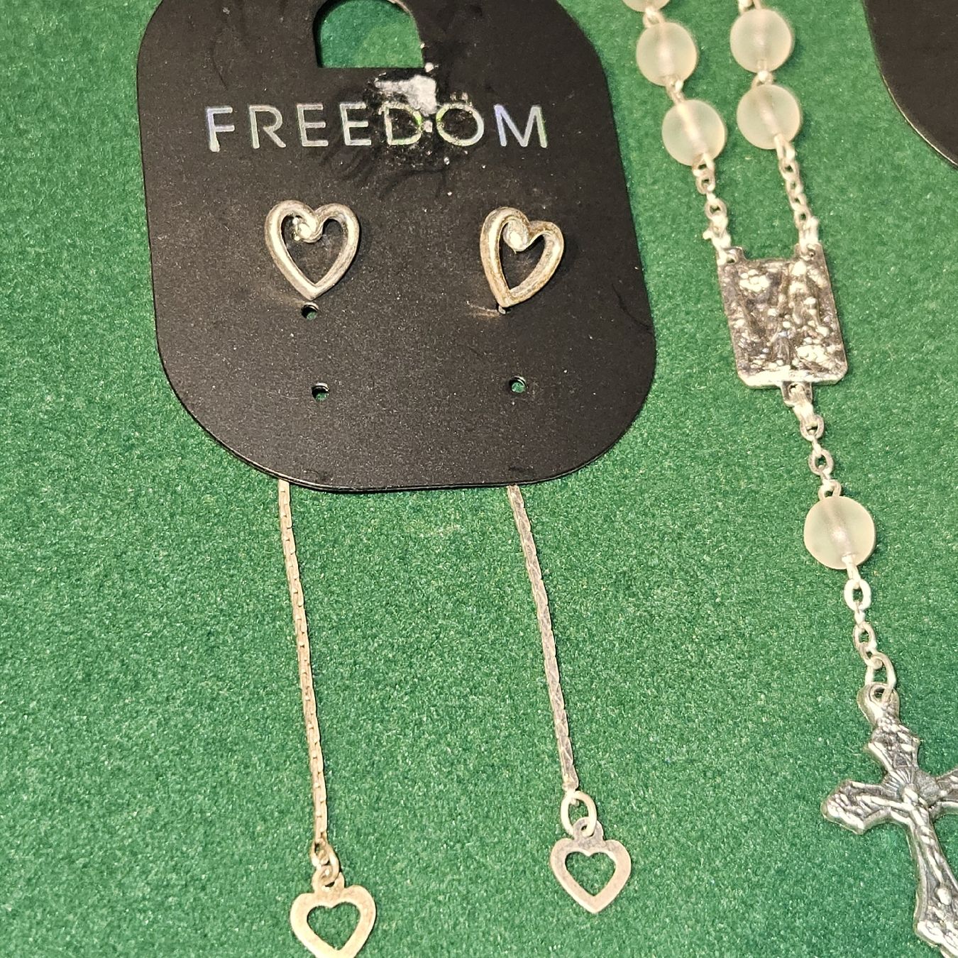 Sonstiger Schmuck: Modeschmuck Konvolut, Ohrringe, Armband, Silberlook. – Gebraucht aus Kriens von gra_fhn7 4