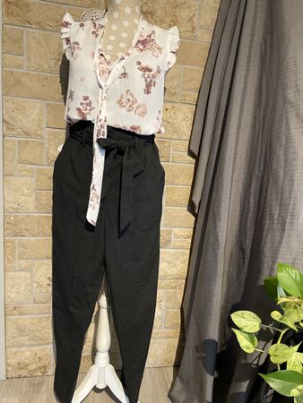 Kleiderpacket SommerBluse Blumenmuster Gr.M schickeHose Gr38