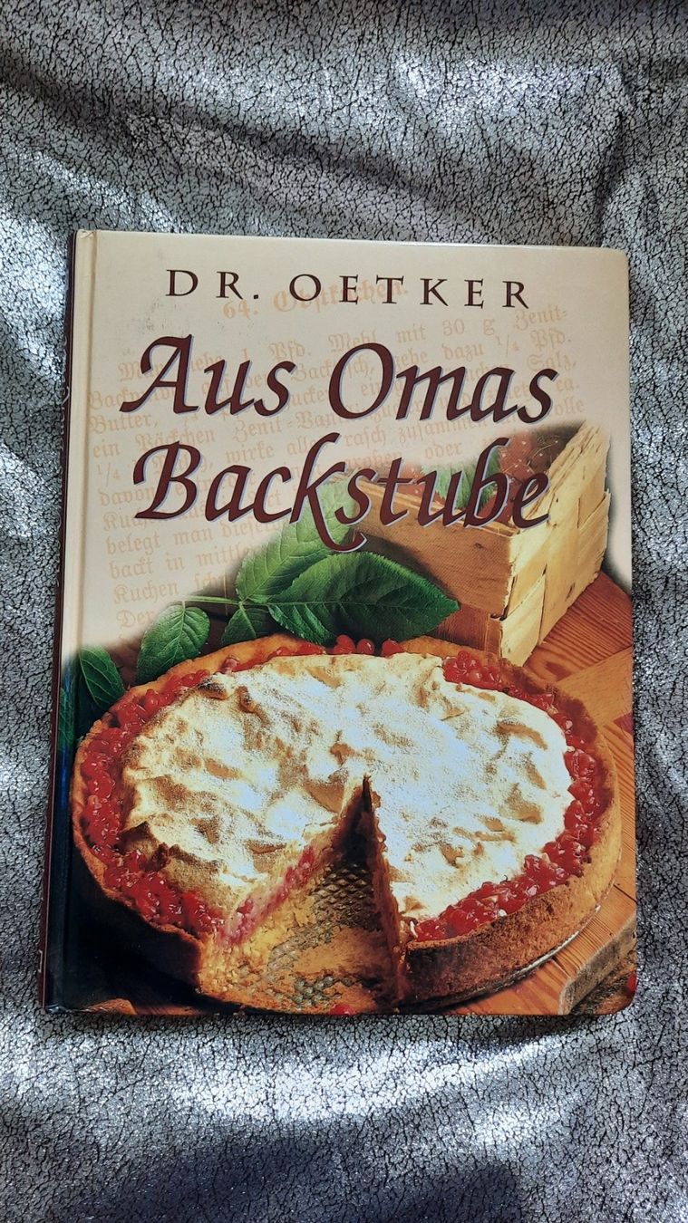Libri: DR. OETKER - AUS OMAS BACKSTUBE – Usato da Lausanne venduto da BrigitteAnne