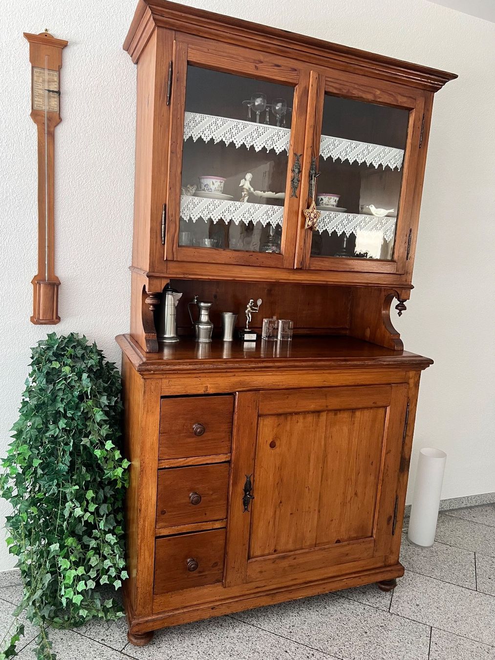 Vitrines: Vitrine, antik – D'occasion à Adliswil par Mandela 1