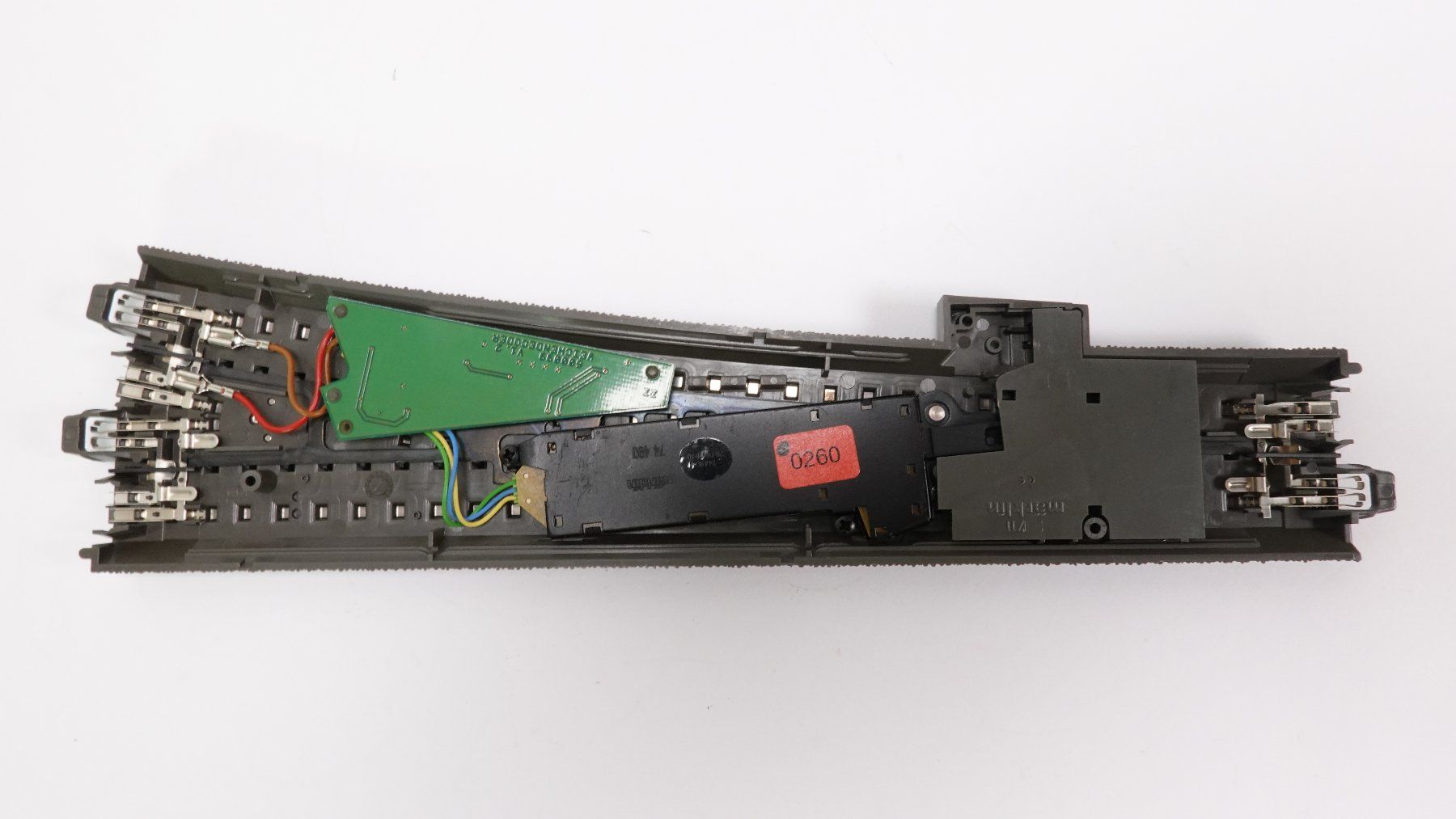 Märklin Modellini di ferrovie: c1 Märklin 24711 schlanke links Weiche+Antrieb+Decoder |0260 – Usato da Uetendorf venduto da tigermuegi 1