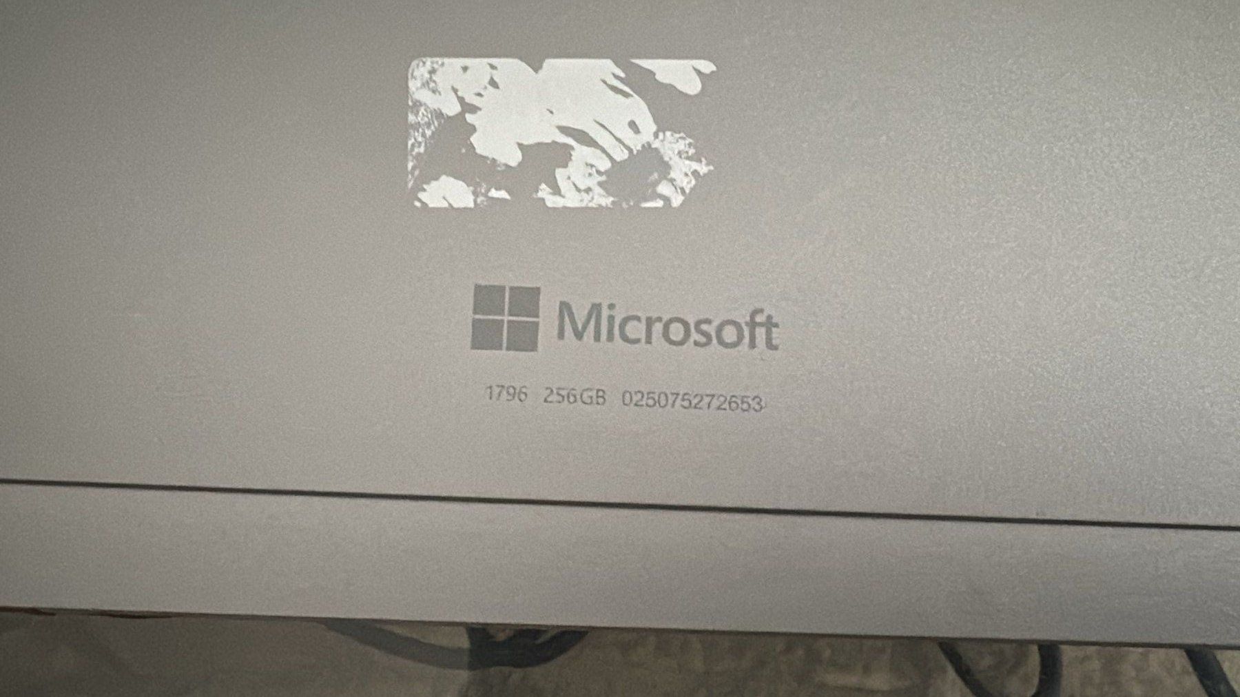 Microsoft Notebook: Surface pro 5, 256GB - i5 - 8GB RAM - Modell 1796!! – Difettoso da Olten venduto da HoYa01 2