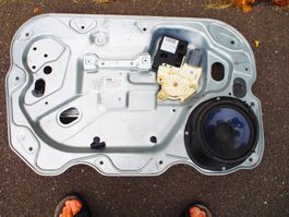 Lève vitre avant  Ford Focus 2007 et autres (2)