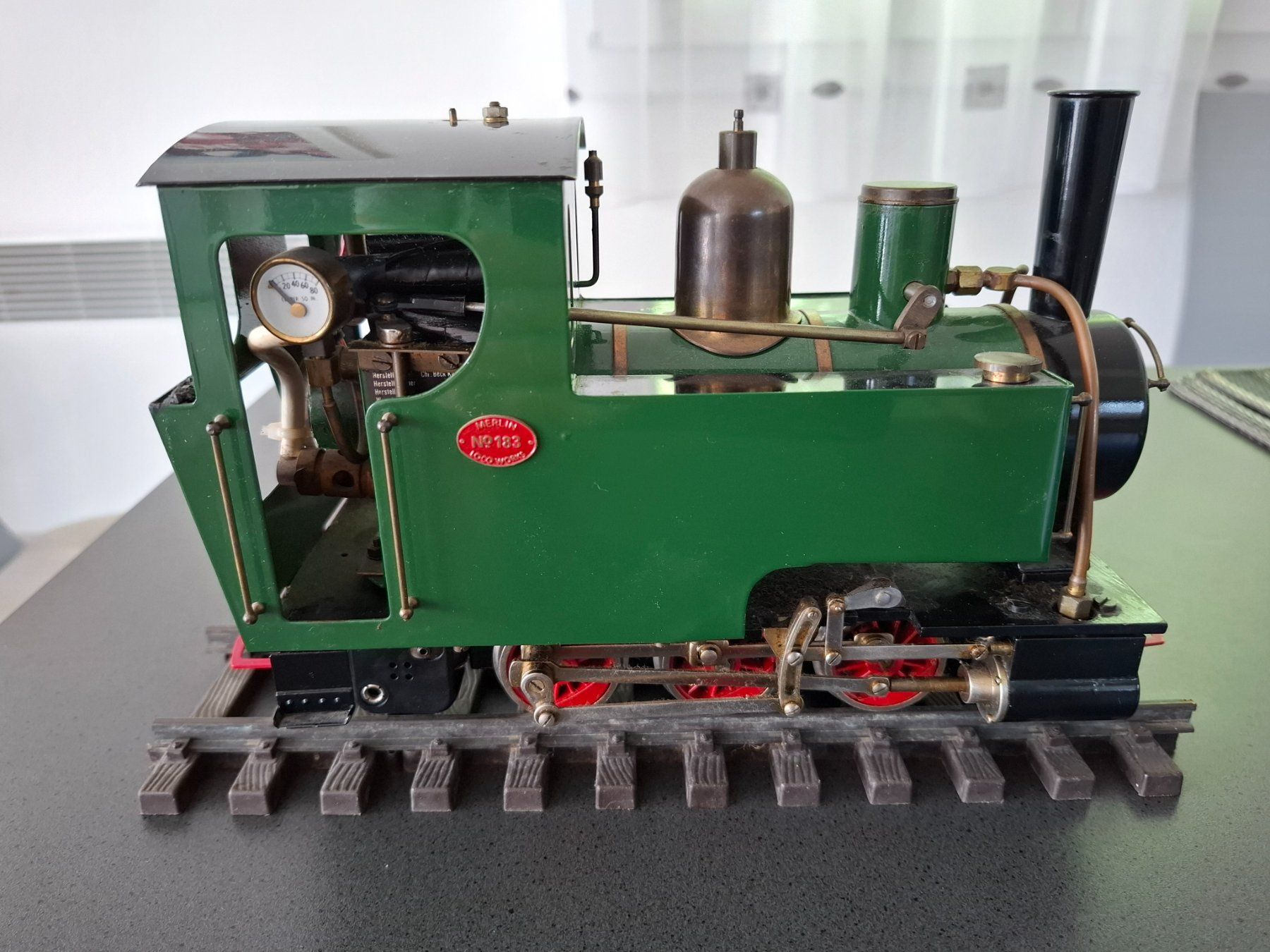 Trains électriques: Echt-Dampflok mit Funksteuerung – D'occasion à Cheyres par mar_2s52