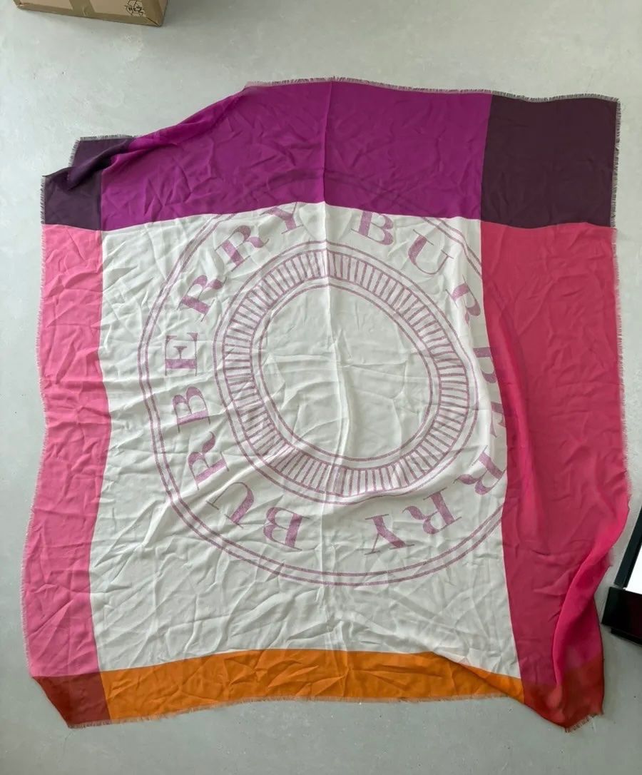 Burberry Foulards, Tücher & Schals: Burberry Tuch/Schal, Seide – Neu (gemäss Beschreibung) aus Triesen von atos87