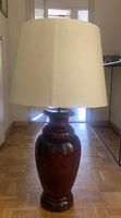 Grande lampe en bois plaqué type acajou
