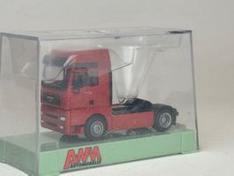 GB- AMW MAN Zugmaschine rot