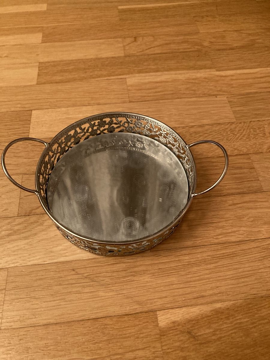 Tutte le decorazioni: Dekoobjekt silber mit 13 cm Durchmesser – Usato da Bolligen venduto da Naxos17