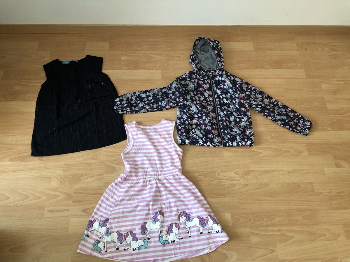 H&M Lotti & Set di vestiti: Mädchen Kleider Set Röcke Gr 122 bis 128 – Usato da Chur venduto da Tsambiko 1
