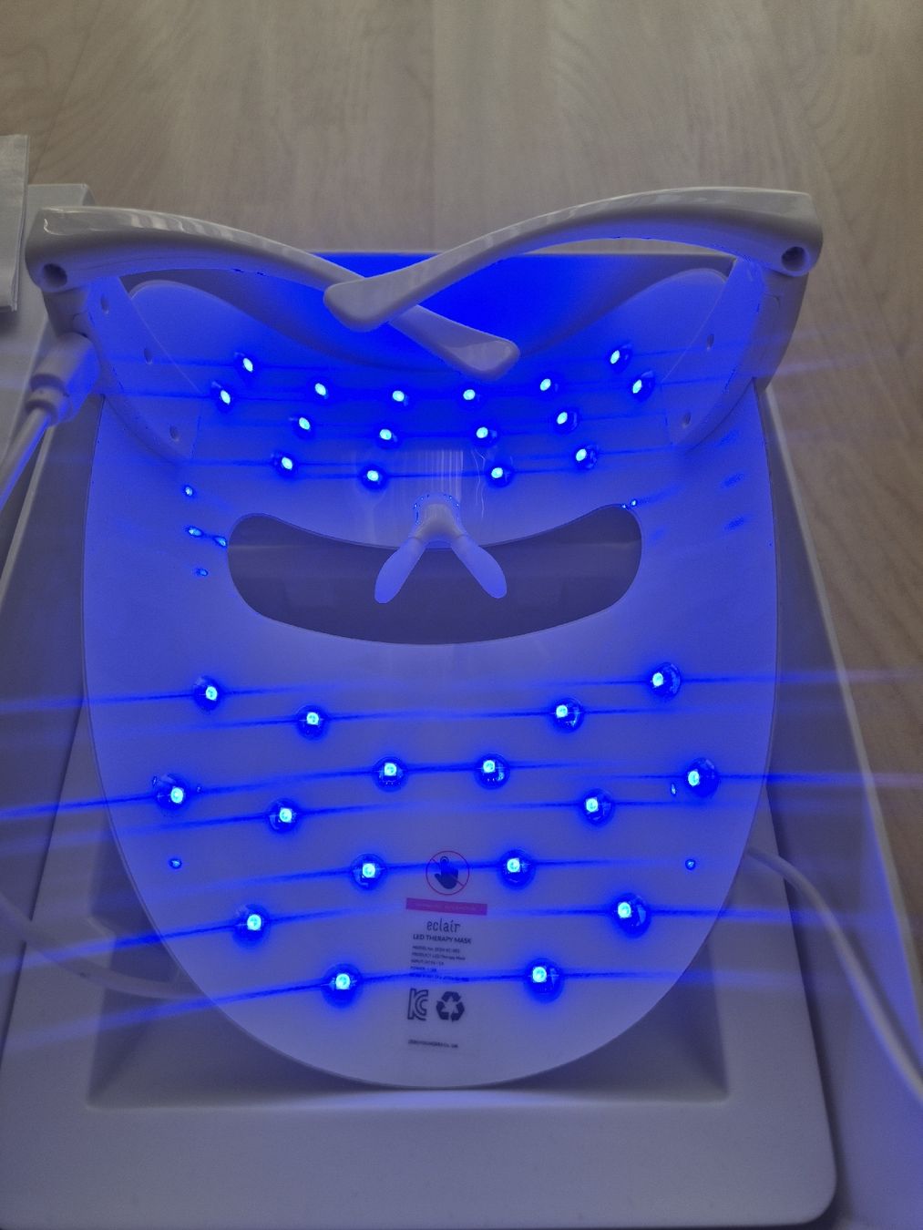 Visage & Oreilles: Eclair LEd Licht Maske – D'occasion à Eglisau par Accesoriesch 6
