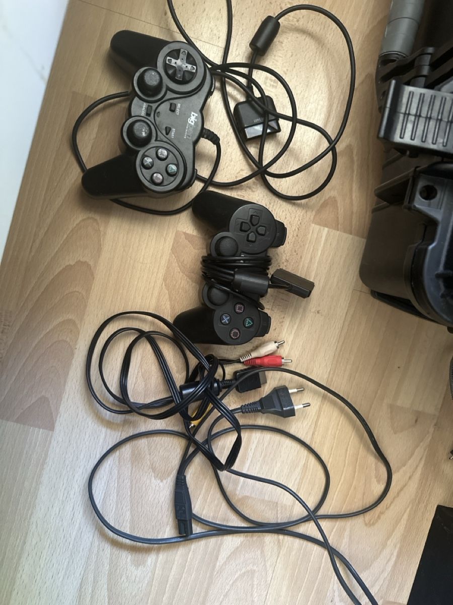 Sony Konsolen: PlayStation 2 fat black – Defekt aus Fribourg von arkina_777 2