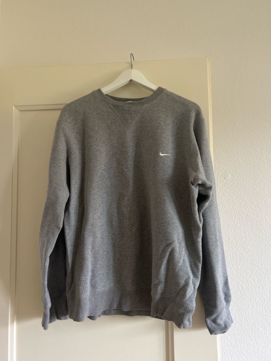 Nike Maglioni & Felpe: NikeSweatshirt, Gr. M – Usato da Solothurn venduto da Laujon