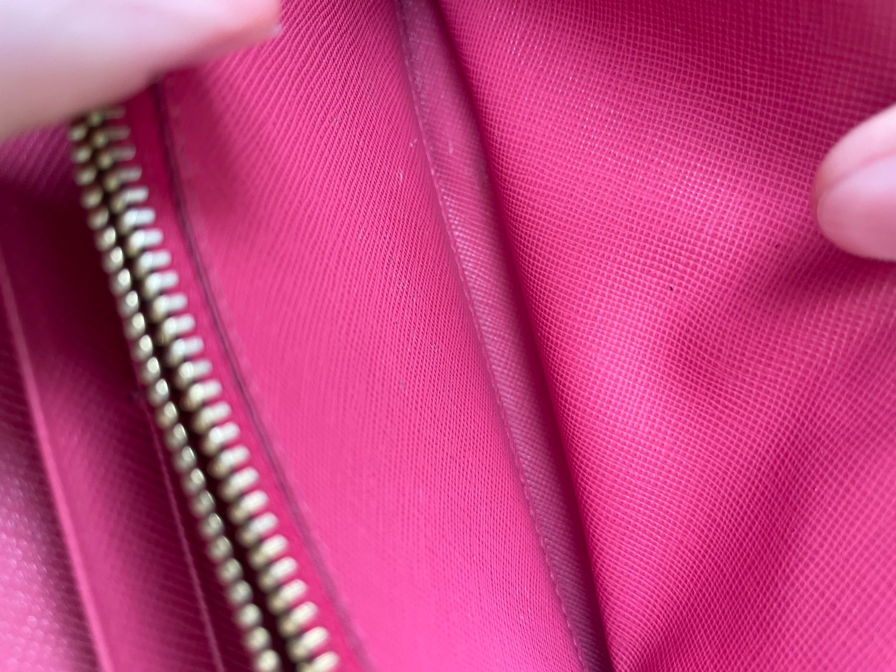 Prada Portamonete: Prada Portmonee schwarz pink – Usato da Zürich venduto da mar_y97k 4