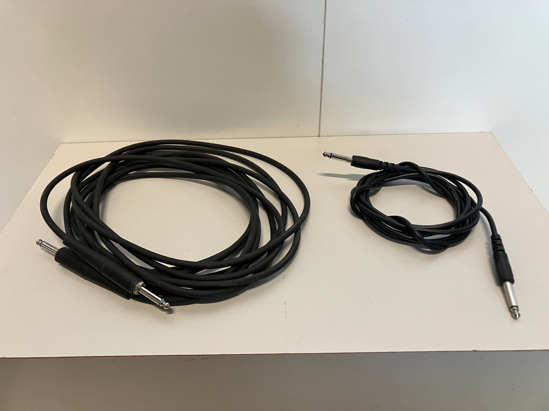 Cavi: 2St. Profi Chinch Kabel ca. 5m und 2m lang ab 1.- – Nuovo (secondo la descrizione) da Lichtensteig venduto da Buy24International