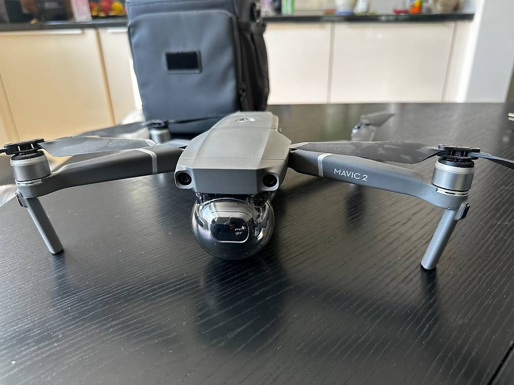 Telecomando: DJi 2 Mavic Set mit extra Smartcontroller – Usato da Zürich venduto da cos_2bsd 2
