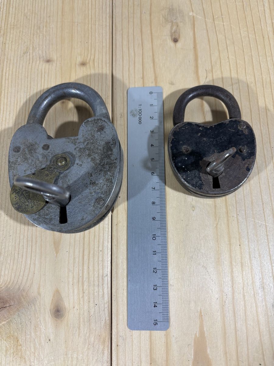 Lucchetti: Antike Schlösser-Set: 2 seltene Vorhängeschlösser! – Usato da Steffisburg venduto da pet_2d5t 7