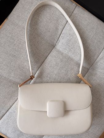 Borsa Charles&Keith Ecru. 22 x 14 x 5. Come nuova!✨Elegante!
