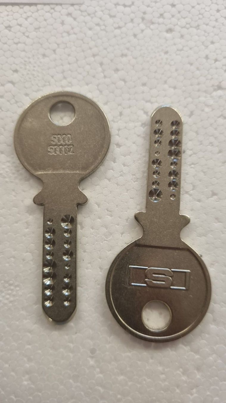 Schlüssel: Kaba 8 Schlüssel: 5000/5000Z Kombi-Schlüssel – Neu und originalverpackt aus Birmensdorf ZH von sahlisicherheitsag