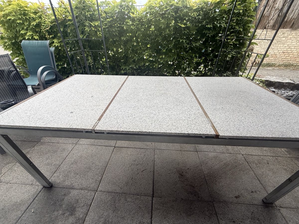 Tische: Gartentisch Granitplatte – Gebraucht aus Aawangen von Mrs.fontanella 1