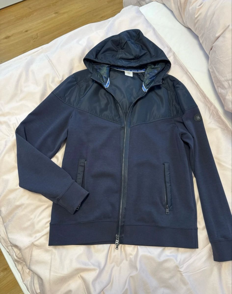 Bogner Giacche: Bogner Jacke mit Kapuze – Nuovo (secondo la descrizione) da Oberneunforn venduto da Nir2yh