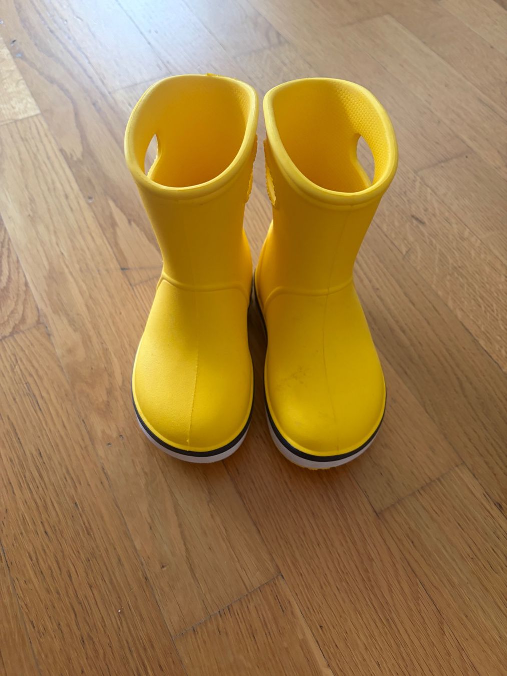 Scarpe per ragazzi: Gelbe Crocs Gummistiefel Gr. 8 – Usato da Baden venduto da nnedi 1