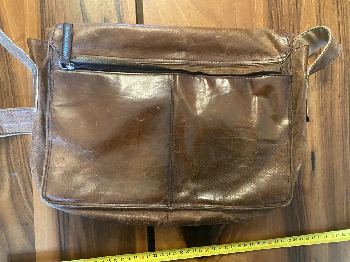 Aunts & Uncles Taschen: Braune Ledertasche von  Aunts & Uncles – Gebraucht aus Bern von paultschur11 1