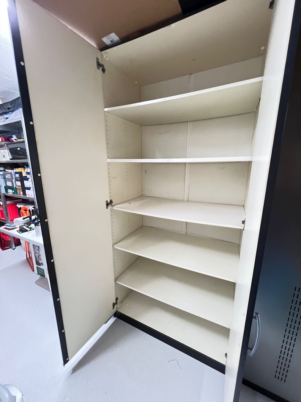 Armadi: Schrank zum verschenken – Usato da Kriens venduto da Famschmidlin 2