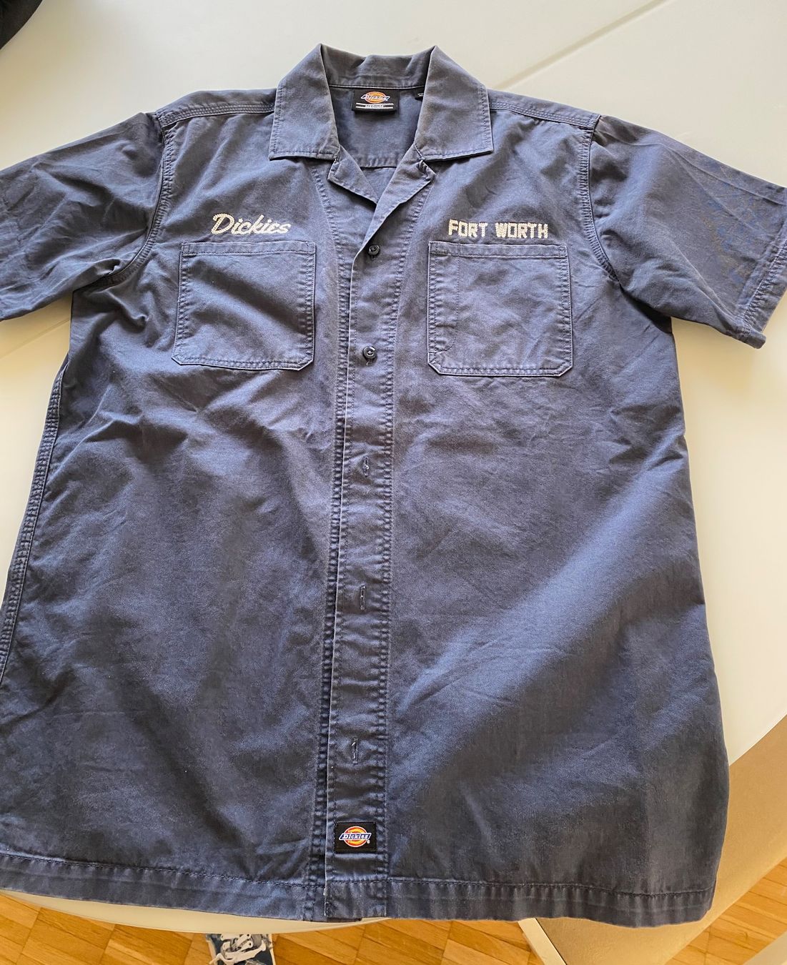 Lotti di vestiti: Herren Set mit 2 Hemden und einem Kapuzenpulli – Usato da Hochdorf venduto da Katja014 3