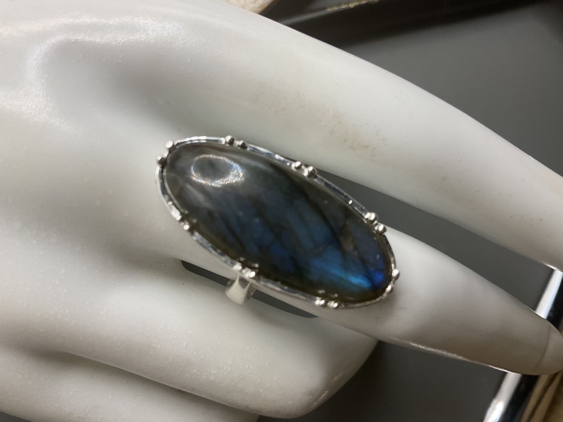 Anelli: Labradorit Ring Sterlingsilber weissverg. Gr.8.5 – Nuovo (secondo la descrizione) da luzern venduto da Alpendorf1 4